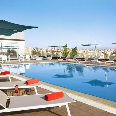 阿尔占罗塔纳酒店 安曼 外观 照片 The pool at the Westin Palace, Jerusalem
